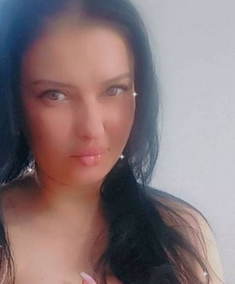 Я знаю, как удовлетворить мужчину и сделать его счастливым. Мои услуги доступны в Москве. Со мной вы окунетесь в мир наслаждения и страсти. У меня широкий спектр возможностей: классический секс, оральные ласки, эротический массаж и многое другое. Мои клиенты оставляют самые лестные отзывы о нашей встрече. Я искренне рада познакомиться с вами и создать незабываемые моменты в Москве! 😘💋💖 Елисей